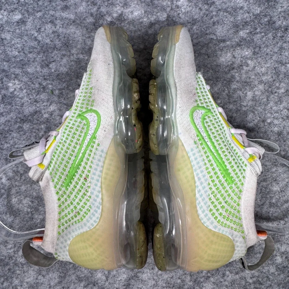 Nike Air Vapormax 2021 FK Shoes Womens Size 7 White Green Sneakers FD0871-100